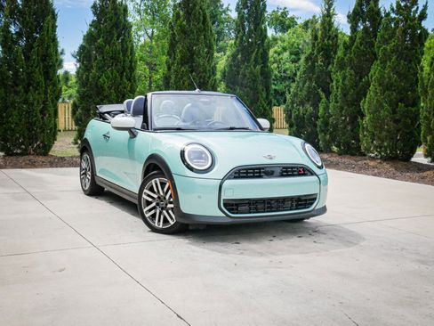 Used 2025 MINI Cooper S FWD image 2