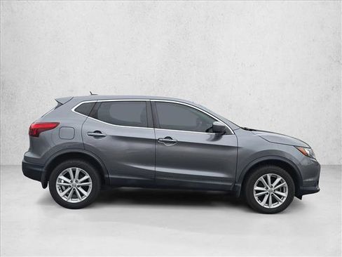 Used 2018 Nissan Rogue Sport S w/ S Appearance Package image 4