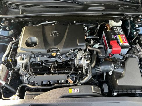 Used 2020 Toyota Camry SE image 19