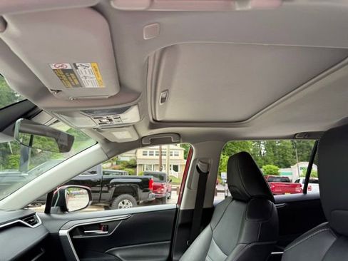 Used 2023 Toyota RAV4 XLE Premium AWD/4WD image 21
