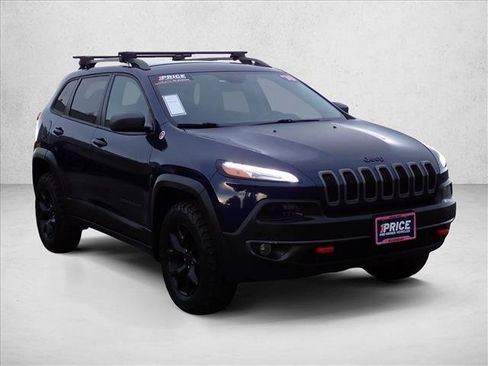 Used 2018 Jeep Cherokee Trailhawk w/ Trailer Tow Group AWD/4WD image 6
