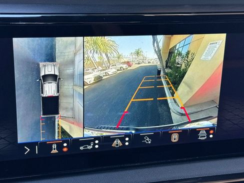Certified 2026 GMC Sierra 2500 AT4 AWD/4WD image 19
