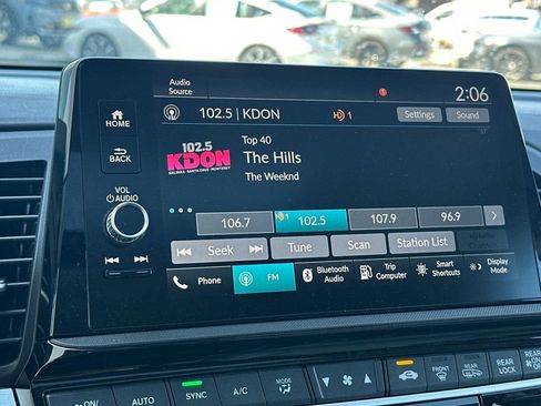 Used 2025 Honda Odyssey EX-L image 17