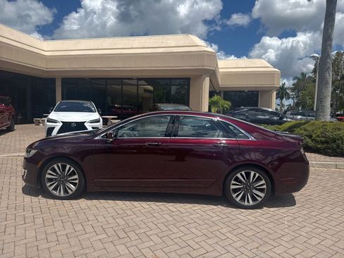 Used 2017 Lincoln MKZ Reserve w/ Climate Package FWD image 3