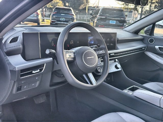 Used 2025 Hyundai Sonata SEL FWD image 10