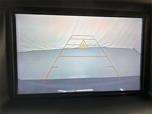 Used 2019 GMC Yukon XL SLT w/ HD Trailering Package image 17