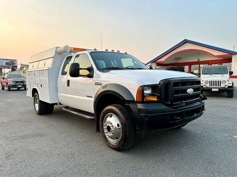 Used 2006 Ford F450 4x4 SuperCab Super Duty image 8