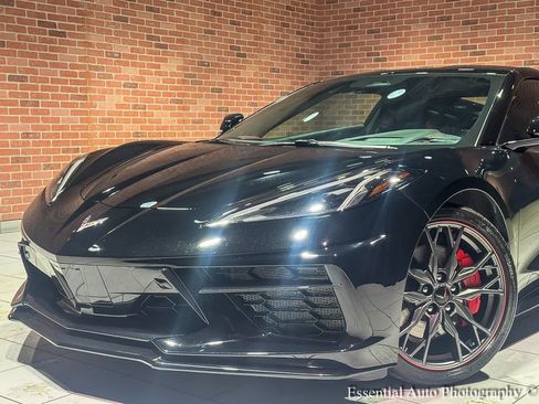 Used 2025 Chevrolet Corvette Stingray Premium Cpe w/ Z51 Performance Package RWD image 5