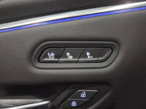 Used 2021 Cadillac Escalade ESV Premium Luxury w/ Driver Assist Tech Package image 19