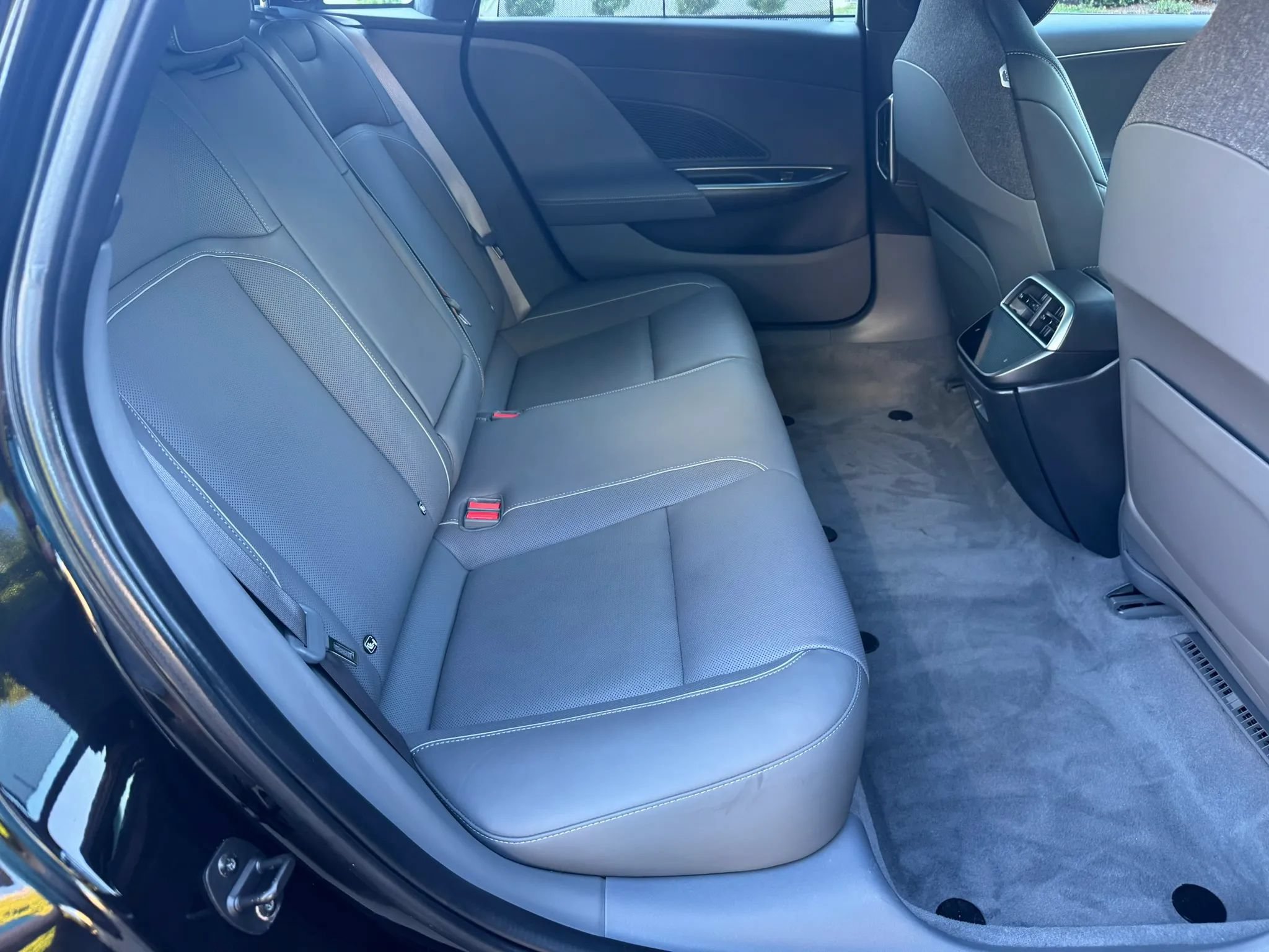 Used 2023 Lucid Air Touring AWD/4WD image 20