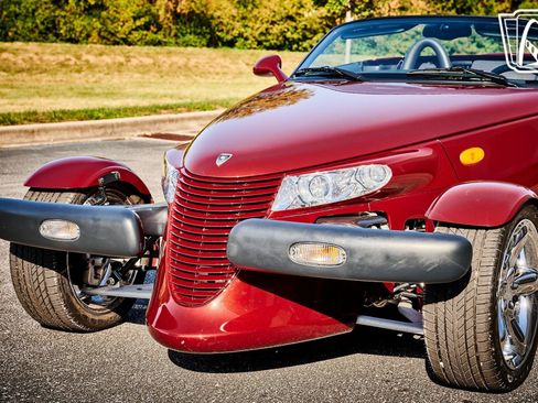 Used 2002 Chrysler Prowler image 37
