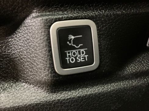 Used 2022 Jeep Grand Cherokee L Limited image 54