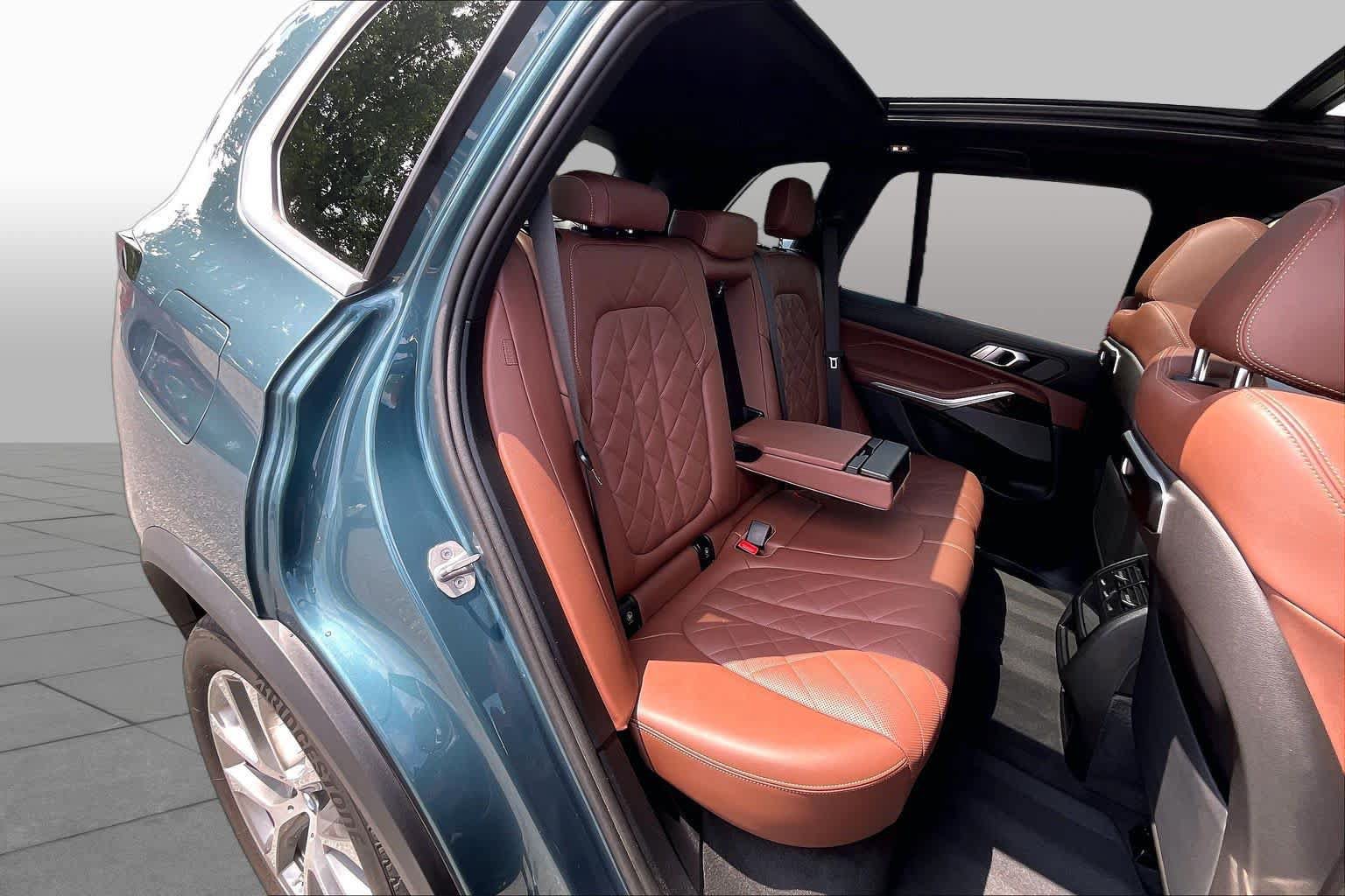Used 2024 BMW X5 xDrive40i w/ Premium Package AWD/4WD image 19