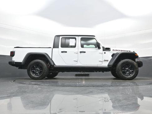 Used 2023 Jeep Gladiator Mojave w/ Trailer Tow Package AWD/4WD image 30