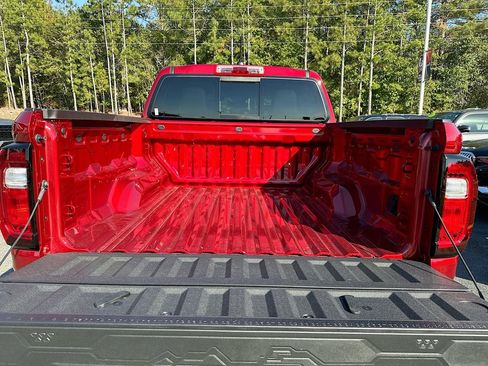 New 2026 GMC Canyon Elevation w/ Convenience Package image 16