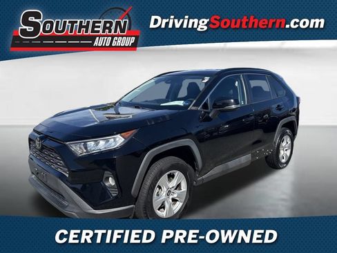 Used 2021 Toyota RAV4 XLE AWD/4WD image 1