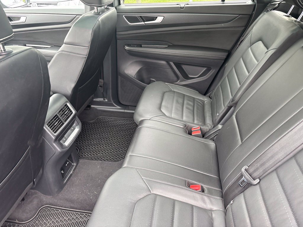 Used 2024 Volkswagen Atlas Cross Sport SEL R-Line AWD/4WD image 28