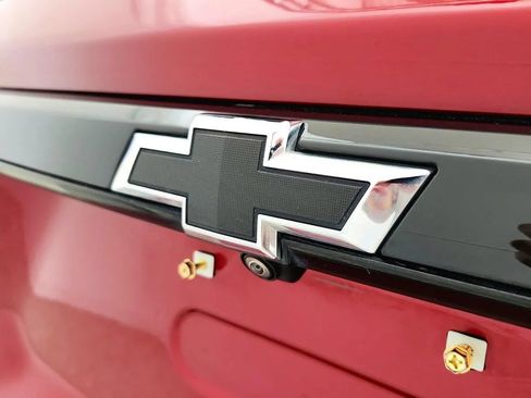 Used 2023 Chevrolet Traverse LT FWD image 34