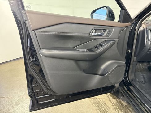 Certified 2023 Nissan Rogue SL w/ SL Premium Package image 23