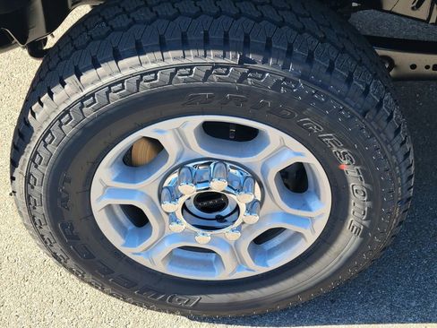 New 2026 Ford F250 XLT w/ FX4 Off-Road Package image 6