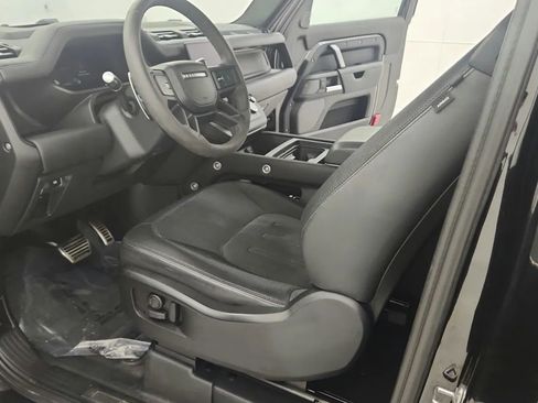 Used 2022 Land Rover Defender 90 V8 image 22
