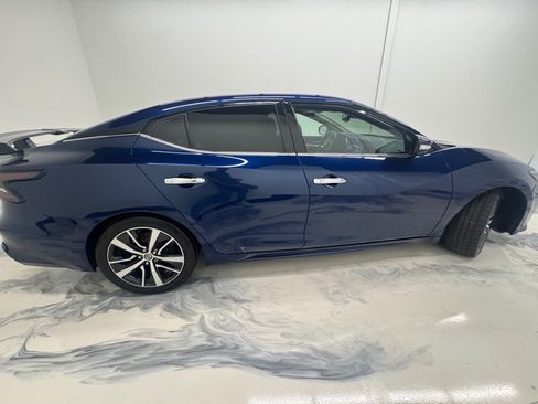 Used 2020 Nissan Maxima 3.5 SV w/ Floor Mat Group FWD image 9