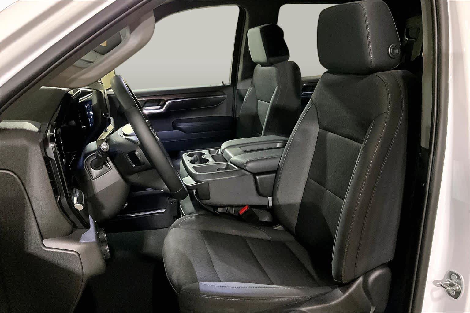 Used 2023 Chevrolet Silverado 1500 LT AWD/4WD image 8