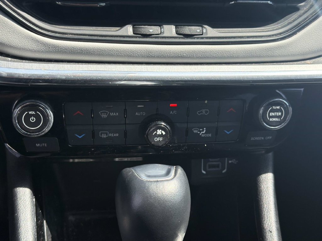 Used 2022 Jeep Compass Limited w/ Sun and Sound Group AWD/4WD image 5