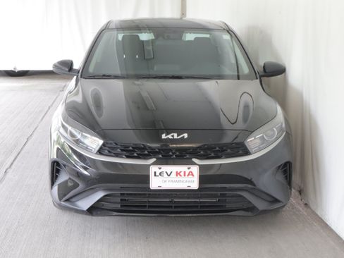 Used 2023 Kia Forte LXS FWD image 3
