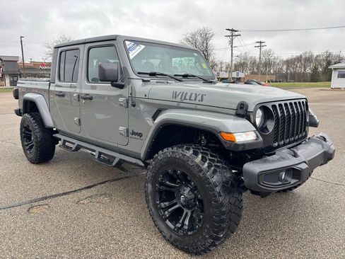 Used 2021 Jeep Gladiator Willys image 8