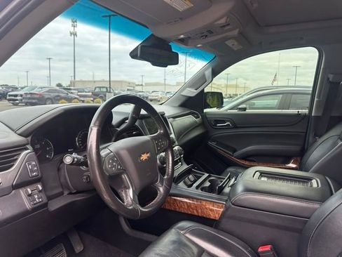 Used 2018 Chevrolet Tahoe Premier RWD image 9