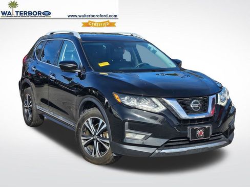 Used 2018 Nissan Rogue SL w/ Premium Package image 1