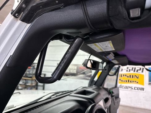 Used 2017 Jeep Wrangler Unlimited Sport w/ Quick Order Package 24S AWD/4WD image 32
