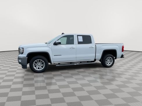 Used 2017 GMC Sierra 1500 SLE w/ SLE Value Package image 5