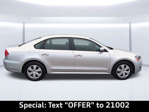 Used 2013 Volkswagen Passat 2.5 S image 32