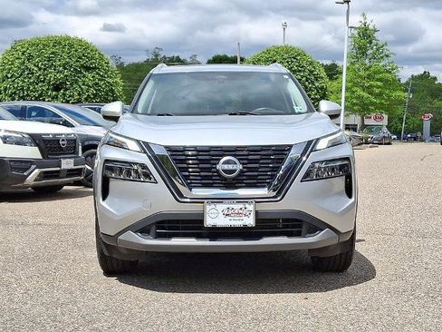 Certified 2023 Nissan Rogue SV w/ SV Premium B Package AWD/4WD image 3