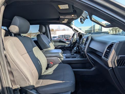 Used 2016 Ford F150 XLT w/ Equipment Group 302A Luxury image 10