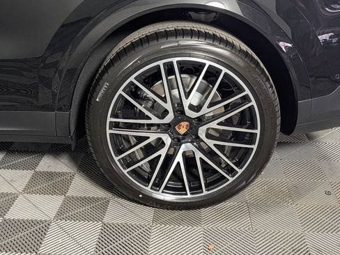 New 2026 Porsche Cayenne Coupe image 12