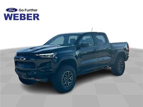 Used 2025 Chevrolet Colorado ZR2 w/ Technology Package AWD/4WD image 1