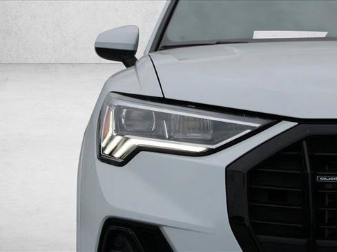 Used 2023 Audi Q3 2.0T Premium Plus w/ Premium Plus Package AWD/4WD image 3