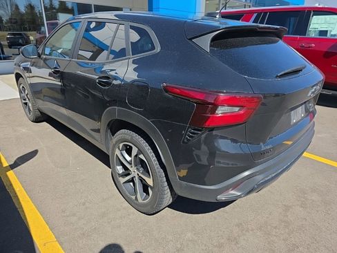 Used 2024 Chevrolet Trax RS w/ Sunroof Package image 5