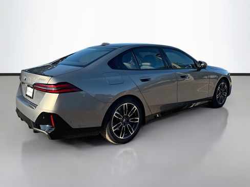 New 2026 BMW 530i w/ Executive Package image 3