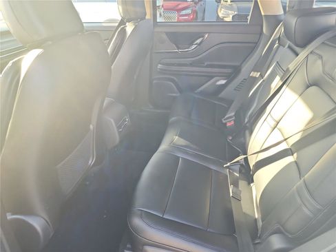 New 2026 Lincoln Corsair Premiere image 17