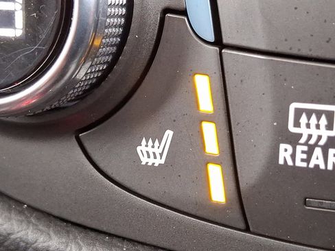 Certified 2022 Chevrolet Equinox RS w/ RS Leather Package image 27