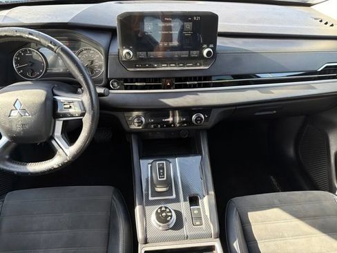 Used 2022 Mitsubishi Outlander SE FWD image 21