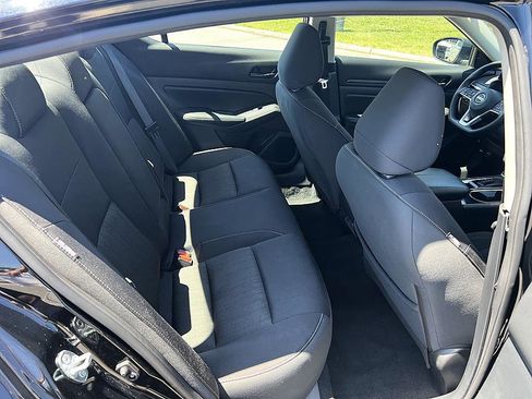 Certified 2024 Nissan Altima 2.5 SV FWD image 16