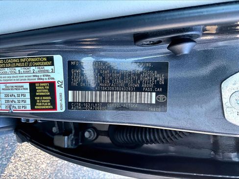 Used 2011 Toyota Avalon FWD image 6