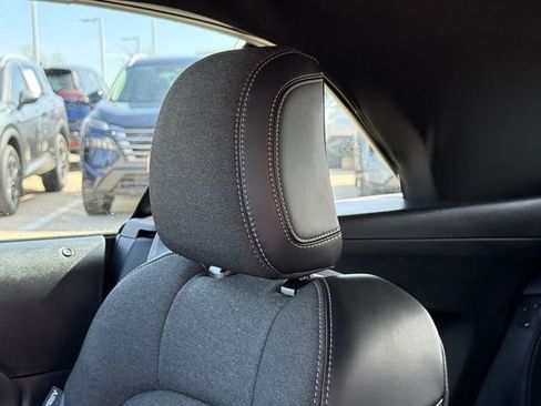 Used 2025 Ford Mustang Convertible RWD image 16