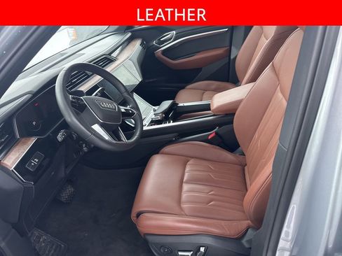 Used 2022 Audi e-tron Prestige w/ Prestige Package image 5