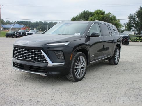 New 2026 Buick Enclave Avenir image 10